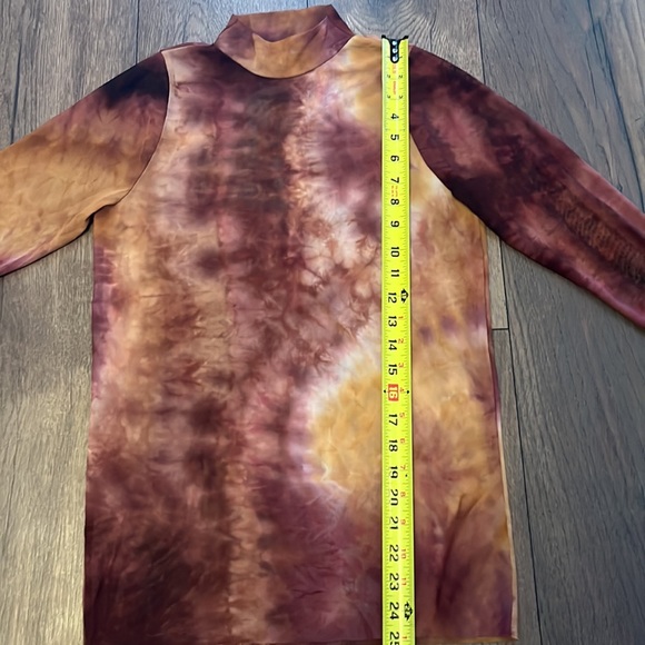 Willow + root mesh mock neck size small - Picture 2 of 4